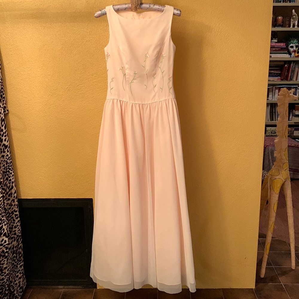 Beautiful Cream Tulle Ballgown, Hand Embroidered Flowers, size 4-6
